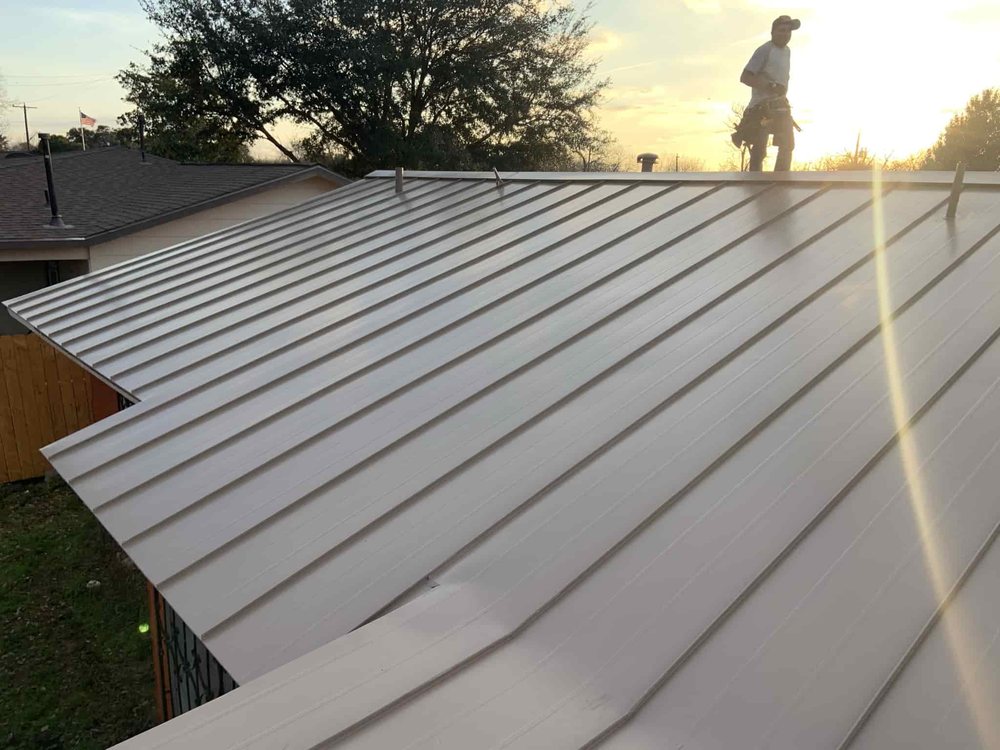 Slide of J&M Roofing