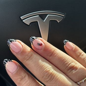 Omg Nails - lady bug gel manicure - Nail Salons Near Me - Beverly Hills, California Omg Nails - lady bug gel manicure - Nail Salons Near Me - Beverly Hills, California