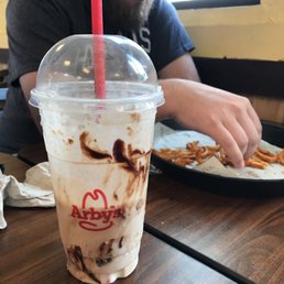 JAMOCHA SHAKE!