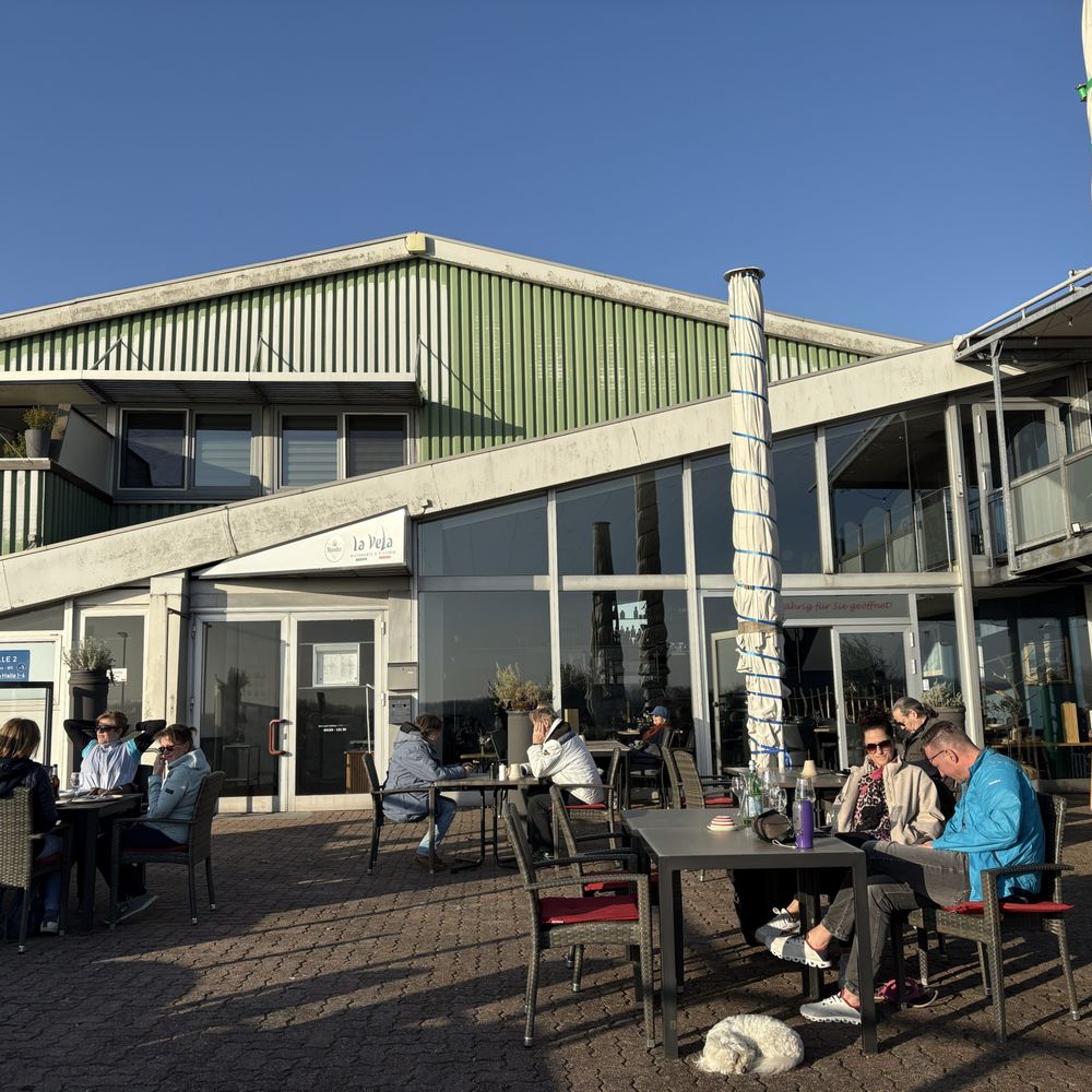 La Vela - Outside terrace - Italian Near Me - Wedel, SH