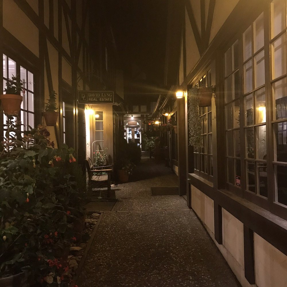 Coachman's Inn - Hotels Near Me - Carmel, California