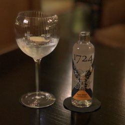 Bar Les Trois Rois - Gin & Tonic