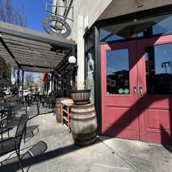 3rd & Ferry Fish Market