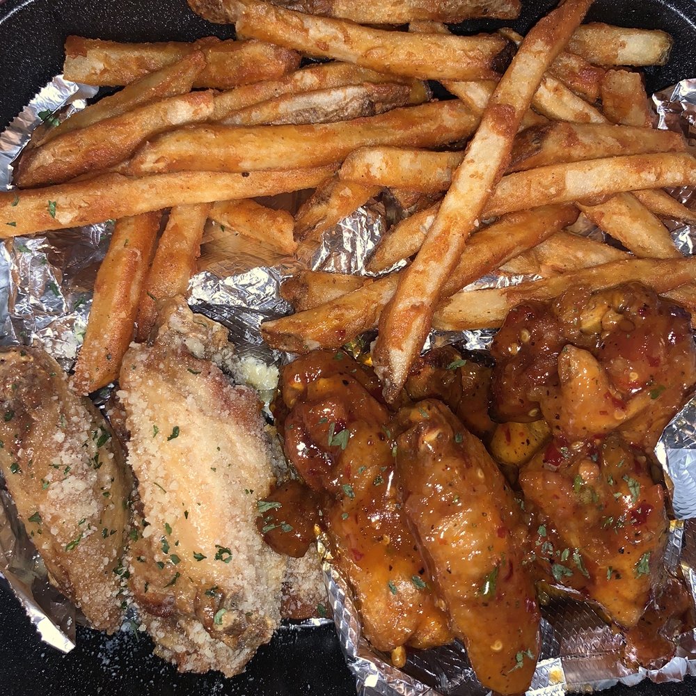 WingMan Redlands - Honey garlic Parmesan, mango fuego - Chicken Wings Near Me - Redlands, California WingMan Redlands - Honey garlic Parmesan, mango fuego - Chicken Wings Near Me - Redlands, California