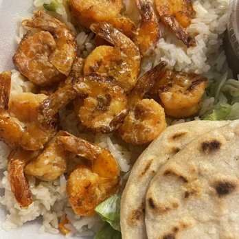 La Bendición - Shrimp in garlic sauce - Salvadoran Near Me - Coralville, Iowa La Bendición - Shrimp in garlic sauce - Salvadoran Near Me - Coralville, Iowa