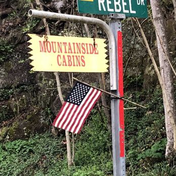 Mountainside Cabins - Vacation Rentals Near Me - Hot Springs, North Carolina