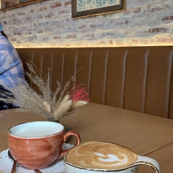 Hatch 44 Cafe - Lavender latte and cappuccino - Cafes Near Me - Metuchen, New Jersey