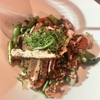 Yard House - Chicken bowl - Bars Near Me - Glendale, Arizona