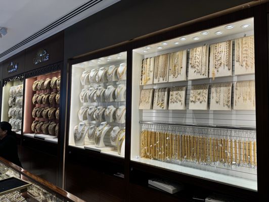 Malabar Gold & Diamonds - Iselin - New Jersey by null