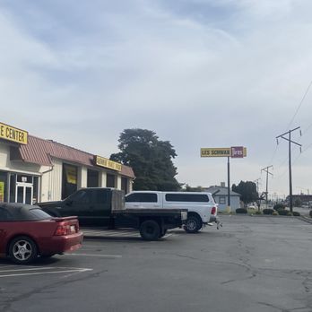 Les Schwab Tire Center - 5 stars - Tires Near Me - Pasco, Washington Les Schwab Tire Center - 5 stars - Tires Near Me - Pasco, Washington
