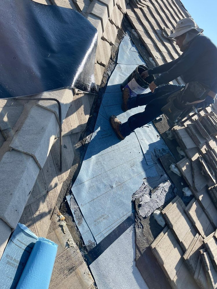 Slide of S & R Roofing Services LLC