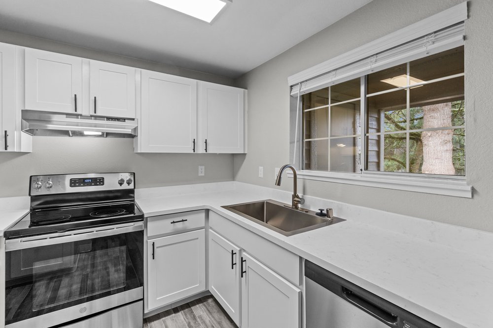 THE WINDSOR Updated September 2024 85 Photos & 20 Reviews 4415 NE