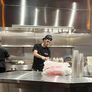 Hibachi Papi - Bad employee - Teppanyaki Near Me - Los Angeles, California Hibachi Papi - Bad employee - Teppanyaki Near Me - Los Angeles, California