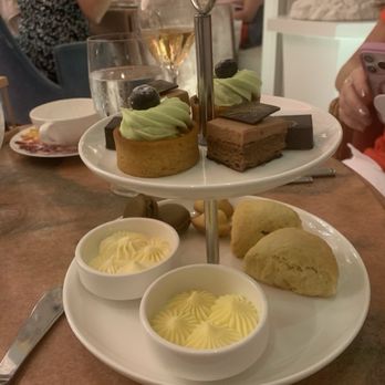 Camellias - Champagne Bars Near Me - Charleston, South Carolina