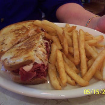 Mel's Hard Luck Diner - The Reuban - Diners Near Me - Branson, Missouri Mel's Hard Luck Diner - The Reuban - Diners Near Me - Branson, Missouri