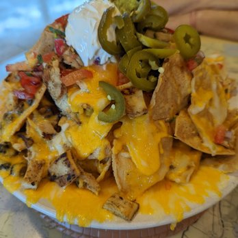 Air Margaritaville - Tower Chicken Nachos - Bars Near Me - Cancún, ROO
