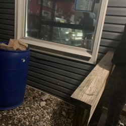 Dan's Variety Bakery - Hours