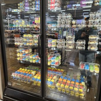 Albertsons - Cupcakes - Grocery Near Me - Simi Valley, California