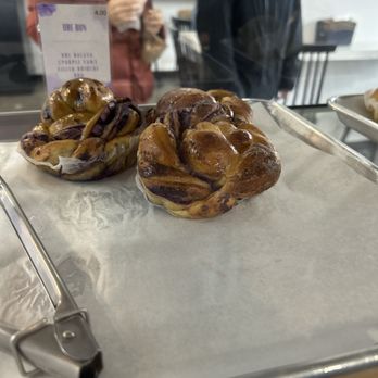Gwenie's Pastries - Ube Bun - Bakeries Near Me - Arlington, Virginia Gwenie's Pastries - Ube Bun - Bakeries Near Me - Arlington, Virginia