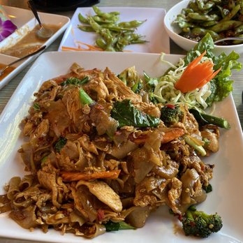 Thai Thai Restaurant - Pad See-Ewe 5 - Thai Near Me - Oceanside, California
