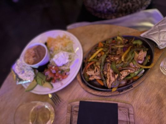 801 Restaurant and Bar by null