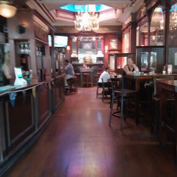 Flying Horse - Inside - Pubs Near Me - London, XGL