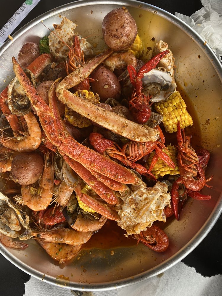 Craving Crab Takeout & Delivery 28 Photos Seafood 10804 E 71st