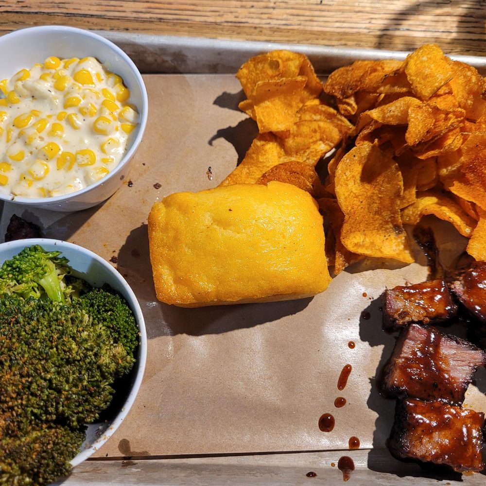 1 meat tray w/burnt ends