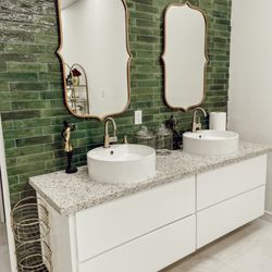 Empress Nails & Spa - Hand washing