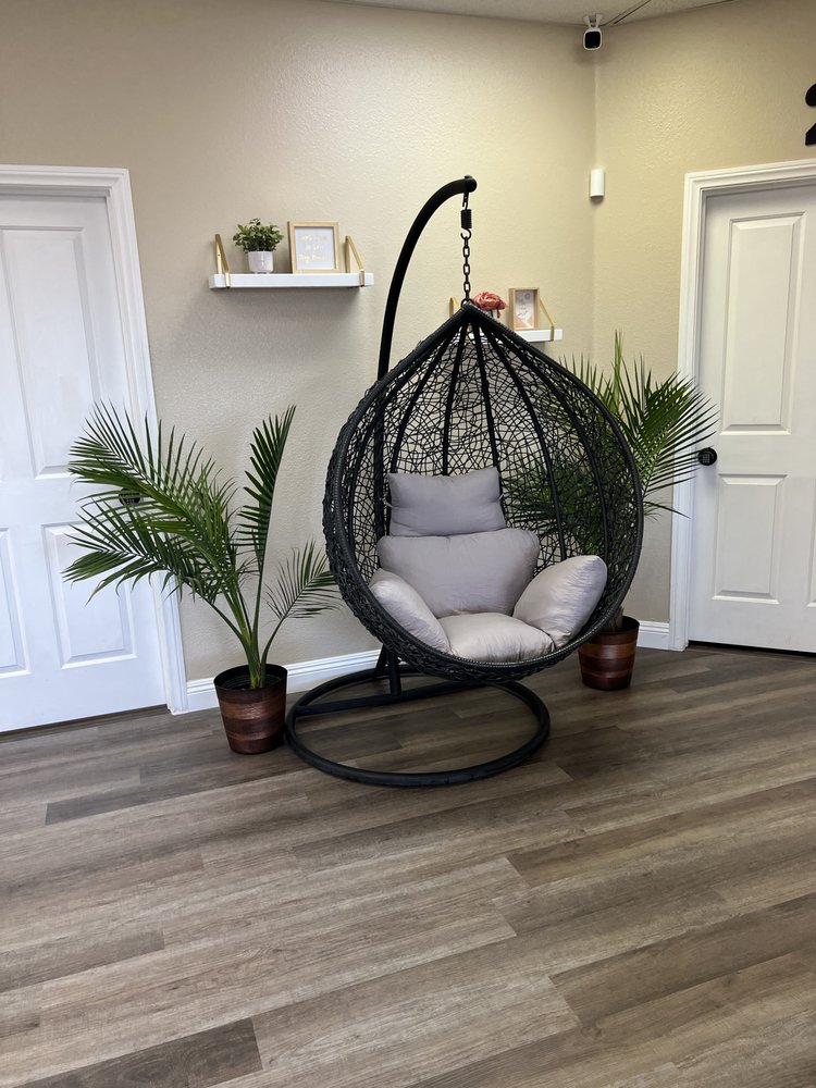 EVERLASTING SALON SUITES Updated October 2024 2595 S Cimarron Rd