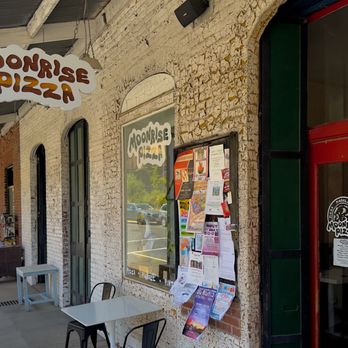 Moonrise Pizza - The exterior of Moonrise Pizza. - Wine Bars Near Me - Amador City, California