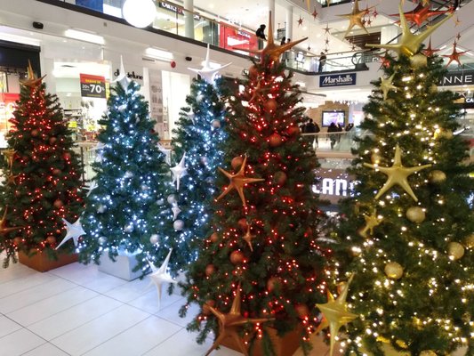 Alexis Nihon by null