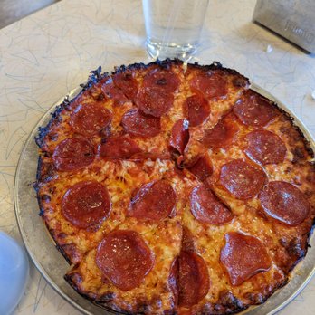 Lynwood Cafe - Pizza Near Me - Randolph, Massachusetts