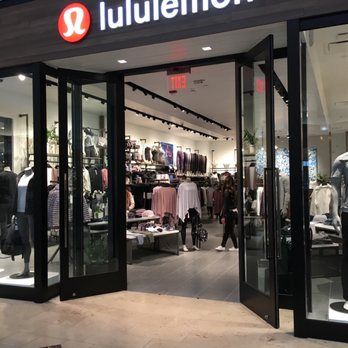 fabletics vs lululemon