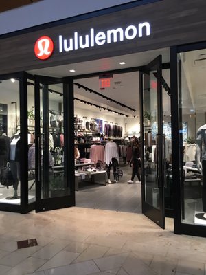 lululemon champlain place