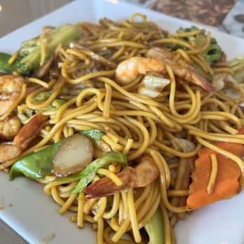 Pho Hang & Grill - Shrimp Lo Mein - Vietnamese Near Me - Houston, Texas Pho Hang & Grill - Shrimp Lo Mein - Vietnamese Near Me - Houston, Texas