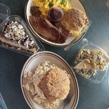 Side Piece Kitchen - The Chicken Bake special, Almond Poppyseed cheesecake, Mocha cheesecake that almond poppyseed cheesecake is one of my favorites! - Bakeries Near Me - Tacoma, Washington Side Piece Kitchen - The Chicken Bake special, Almond Poppyseed cheesecake, Mocha cheesecake that almond poppyseed cheesecake is one of my favorites! - Bakeries Near Me - Tacoma, Washington