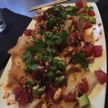 Yard House - poke nachoes - New American Near Me - Phoenix, Arizona