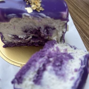 Aurora - Shimmering Delicacies - Patisserie/Cake Shop Near Me - Los Angeles, California