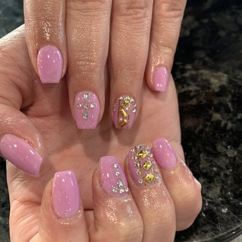 Andy's Nails & Sunsanity - Powder dip with gems by BK - Nail Salons Near Me - West Des Moines, Iowa Andy's Nails & Sunsanity - Powder dip with gems by BK - Nail Salons Near Me - West Des Moines, Iowa