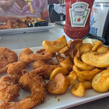 The Whale - Shrimp basket w/fries - Seafood Near Me - Fort Myers Beach, Florida The Whale - Shrimp basket w/fries - Seafood Near Me - Fort Myers Beach, Florida