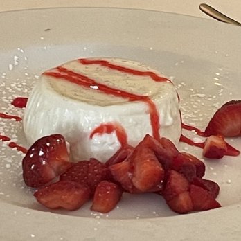 Cafe Sole - Vanilla bean panna cotta - Italian Near Me - La Canada Flintridge, California
