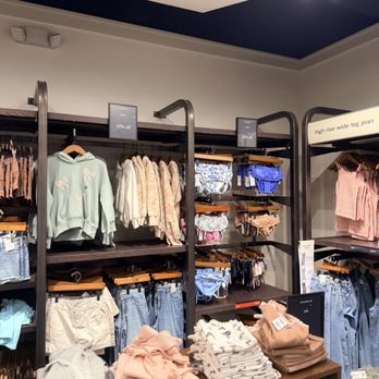 Abercrombie Kids - Children's Clothing Near Me - Paramus, New Jersey