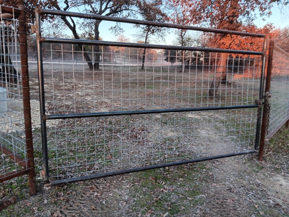Slide of Hallum and sons Fencing and Welding