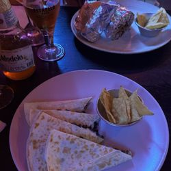Callejero - 7/10: The quesadilla was really good, the balance between the cheese and the mushroom was great. The burrito was reasonable.