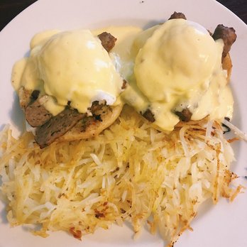 The Gilbert House - Eggs Benedict (swapped the ham for sausage) - New American Near Me - Gilbert, Arizona The Gilbert House - Eggs Benedict (swapped the ham for sausage) - New American Near Me - Gilbert, Arizona