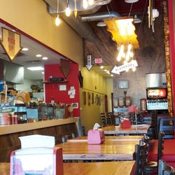 My Way Pizza & Grill - Decor