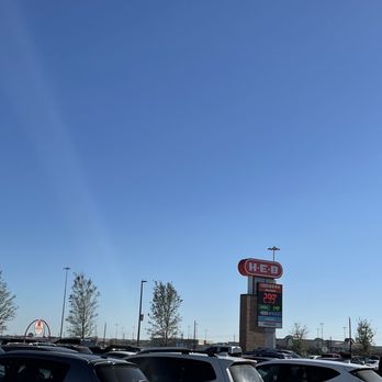 H-E-B - Gas prices on point - Grocery Near Me - Webster, Texas