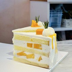 One Cake Boutique - Mango cream cake