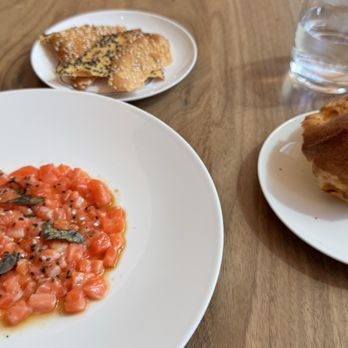 Jacobs & Co. Steakhouse - Fish tartare and bread - Steakhouses Near Me - Toronto, Ontario